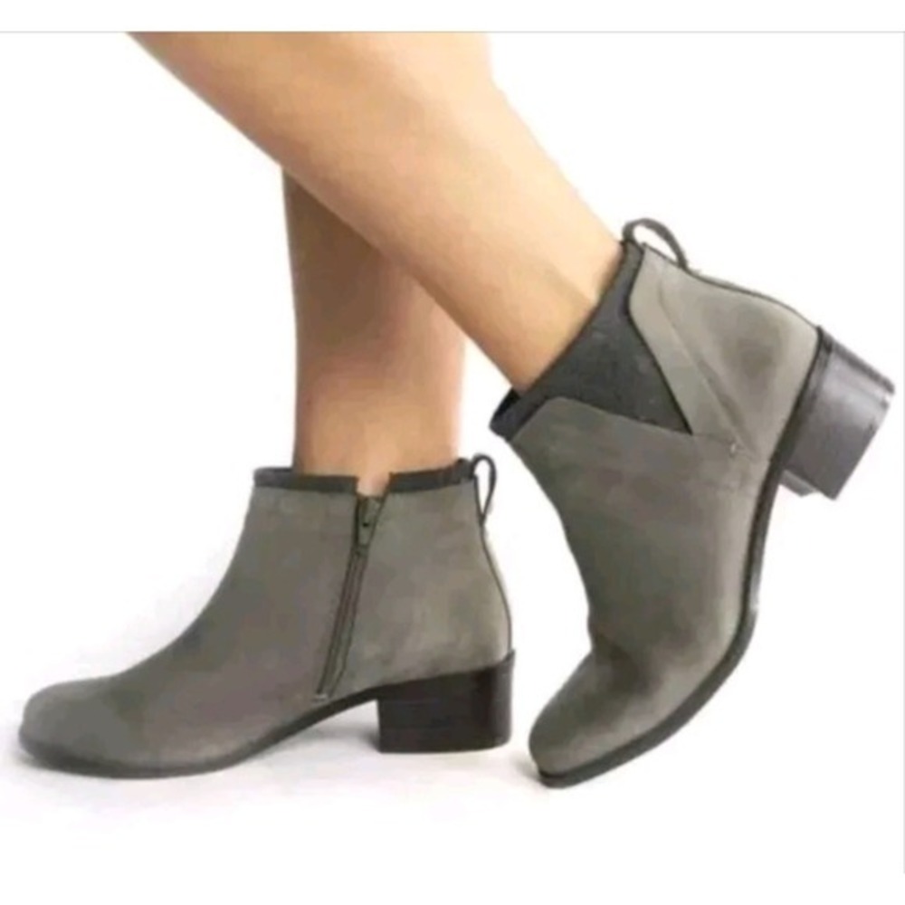 Vionic Joslyn Grey Leather Ankle Boots Booties Wool Trim Womens 7 Water Resistan